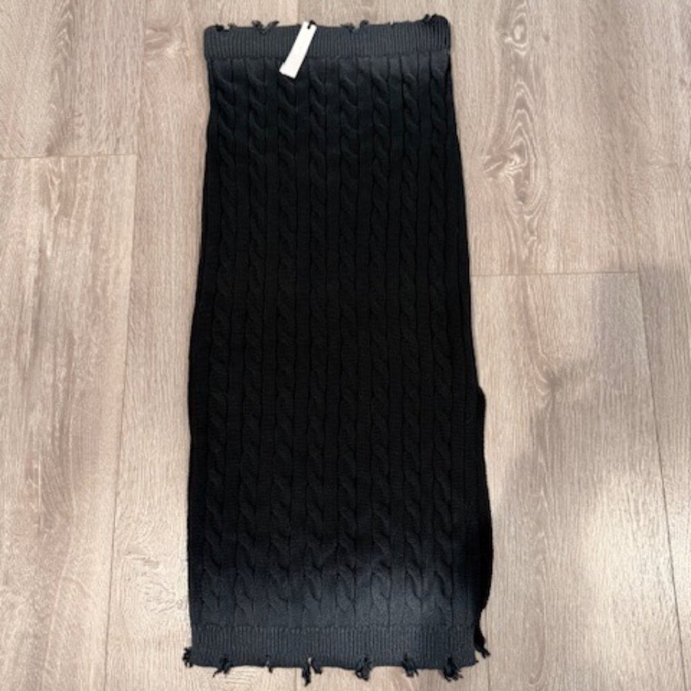 Rumored Black dark grey cable knit skirt Size Small NWT